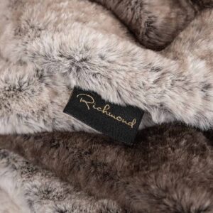 -BL-0004 - Furry blanket Nanoek (Brown)