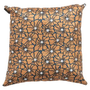 -KU-0105 - Cushion Valery 50x50 (Blooms 8023 Camel Lynn BT23127)